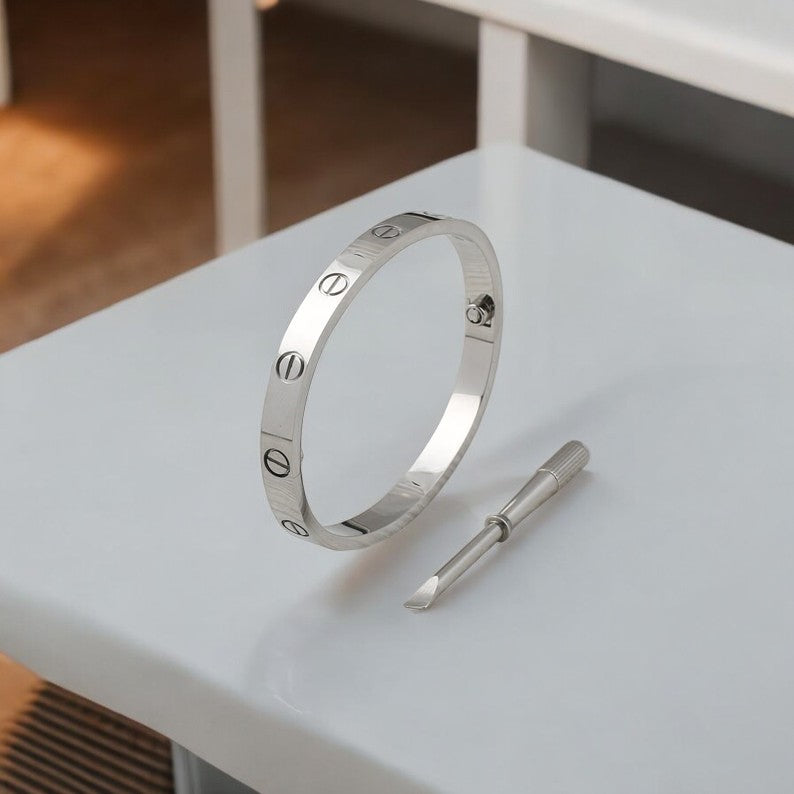 18K Gold Plated Screwdriver Bracelet - Fashionable 18K Gold Plated