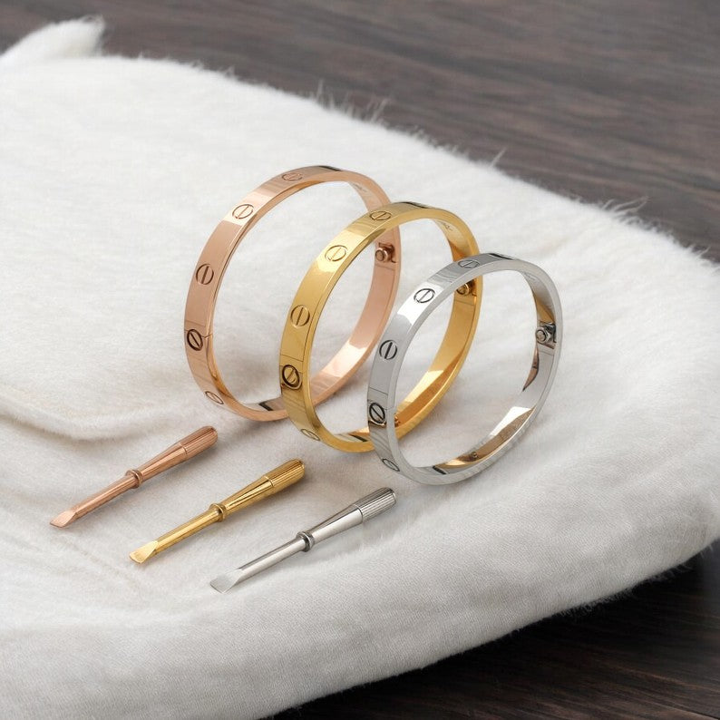 18K Gold Plated Screwdriver Bracelet - Fashionable 18K Gold Plated